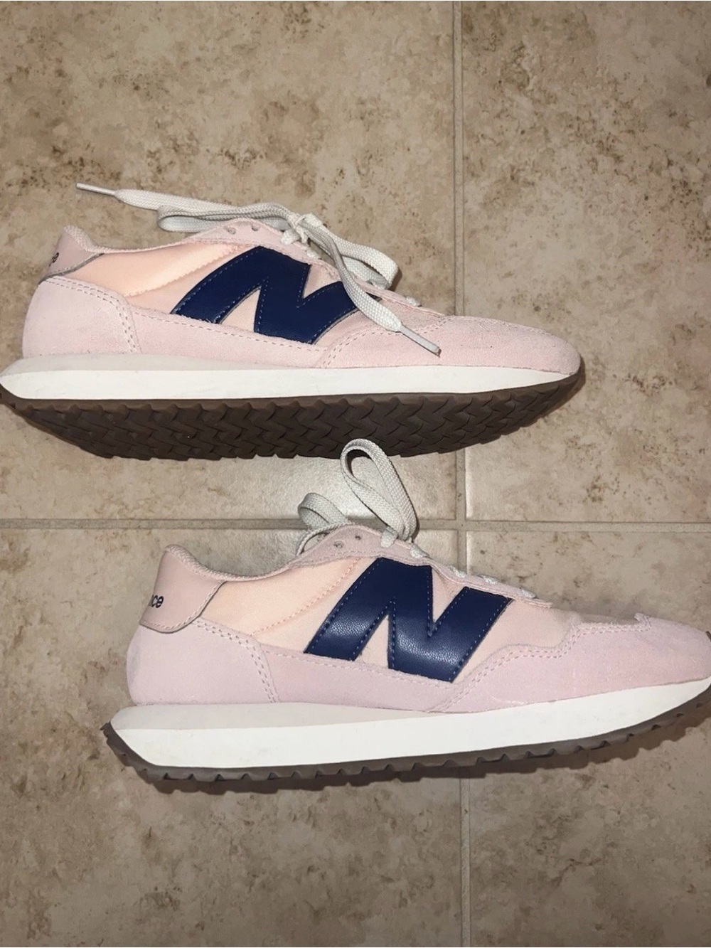 New Balance Women’s 237 Pink & Navy WS237GC Sneaker Athletic Shoe - Size 7.5